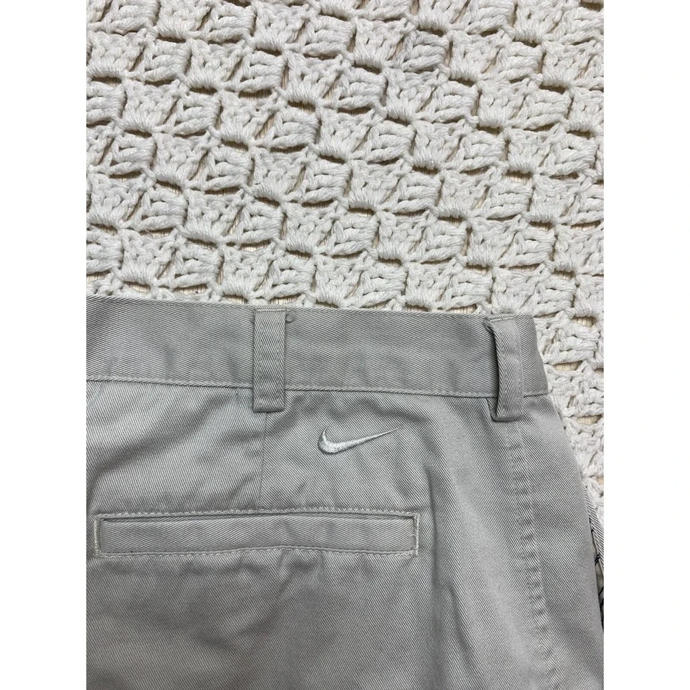 Nike Chino Shorts Mens Tag 34 Approx 32X9 Beige Pleated Front cotton‎ 192213